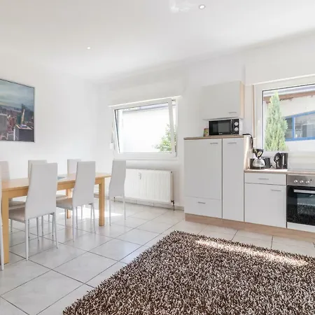 110m² Mit 3 Schlafzimmer Fur Max. 8 Personen Apartment Woerrstadt