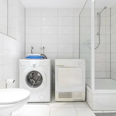 110m² Mit 3 Schlafzimmer Fur Max. 8 Personen Apartment Woerrstadt
