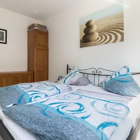 110m² Mit 3 Schlafzimmer Fur Max. 8 Personen Apartment Woerrstadt