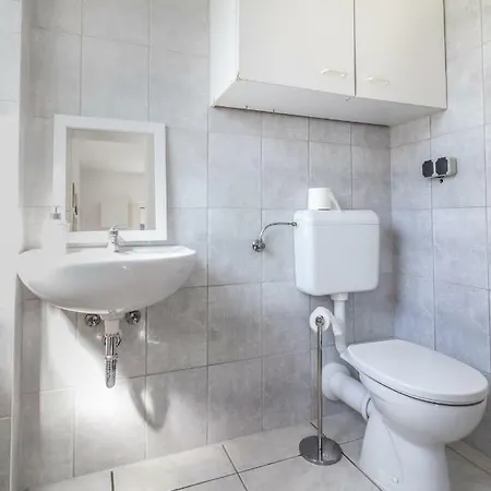 110m² Mit 3 Schlafzimmer Fur Max. 8 Personen Woerrstadt